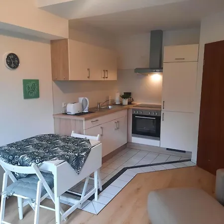 Nielsen 2 *